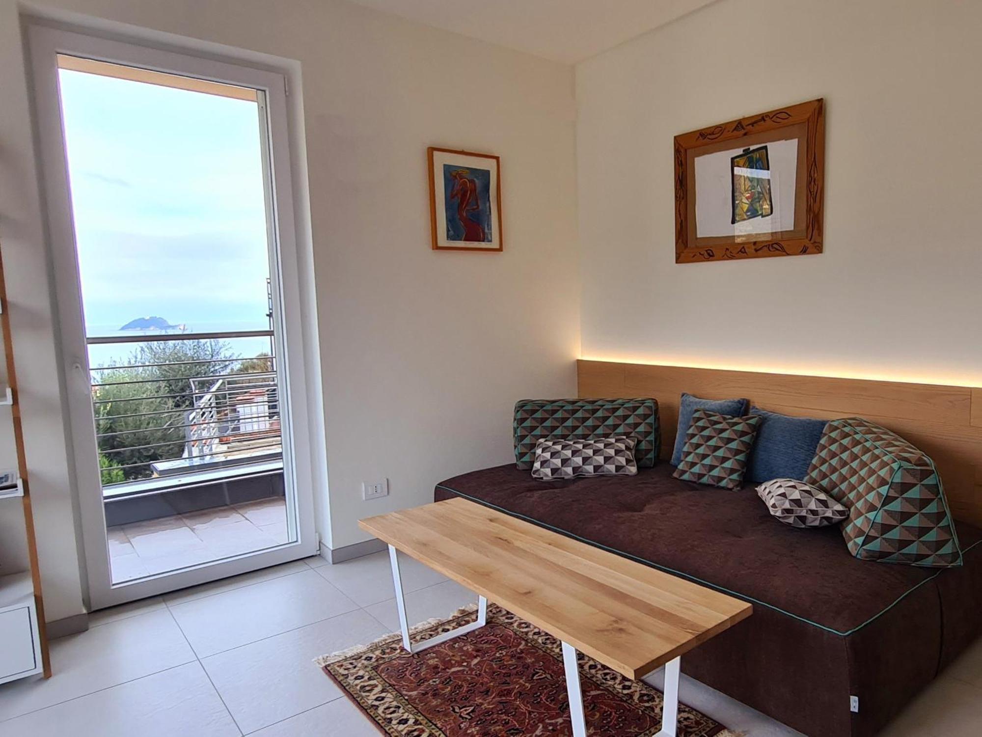 Luce Di Mare - Design Apartment With Sea View In 알라시오 외부 사진